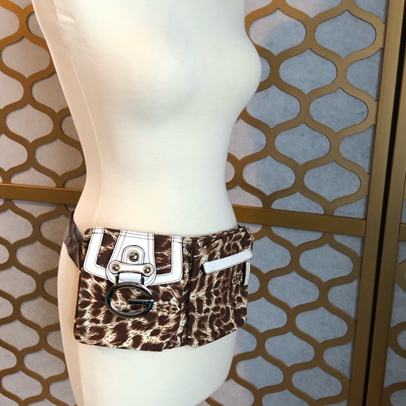 Leopard GUESS belt bag - Picture 2 of 16